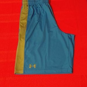 Men's under armor short size large